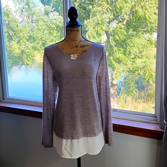 Old Navy Sweaters Old Navy Layered Lightweight Crewneck Sweater